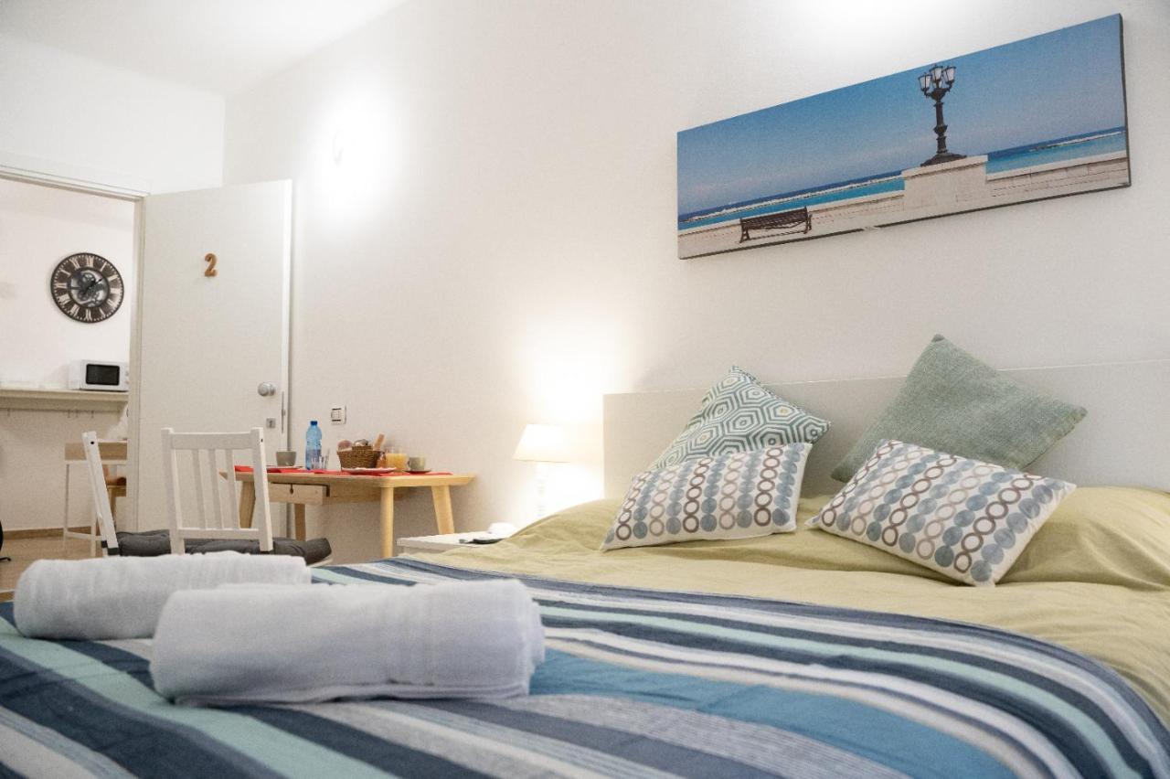 B&B Alighieri 97 Bari Bagian luar foto