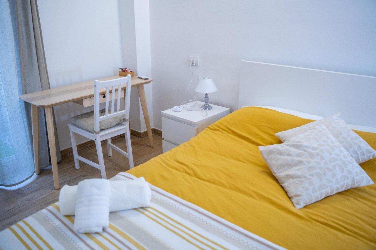 B&B Alighieri 97 Bari Bagian luar foto